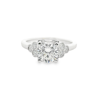 Round Diamond Engagement Ring