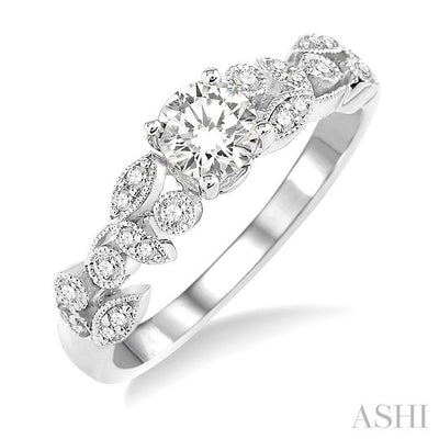 Round Shape Semi-Mount Diamond Engagement Ring