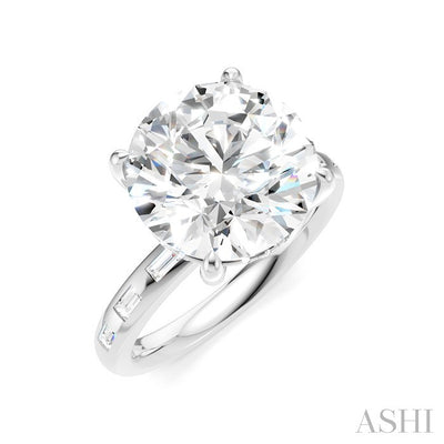 Round Shape Semi-Mount Diamond Engagement Ring