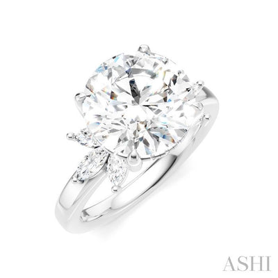 Round Shape Semi-Mount Diamond Engagement Ring