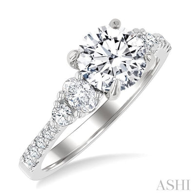 Round Shape Semi-Mount Diamond Engagement Ring
