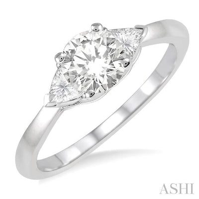 Round Shape Diamond Engagement Ring