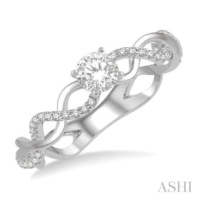 Round Shape Diamond Engagement Ring