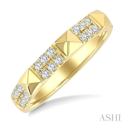 Pyramid Diamond Fashion Ring