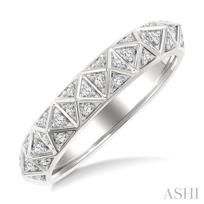 Pyramid Diamond Fashion Band