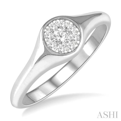 Round Shape Lovebright Essential Diamond Signet Ring