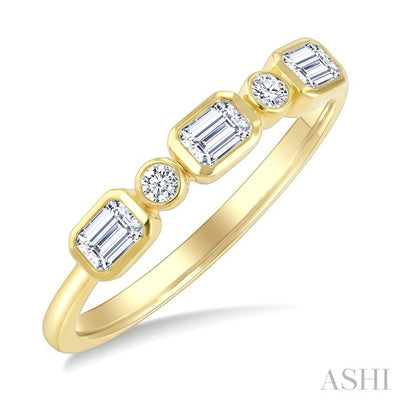 Emerald and Round Cut Bezel Diamond Fashion Band