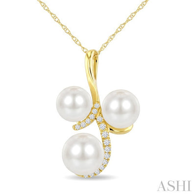 3 Stone Pearl & Diamond Fashion Pendant