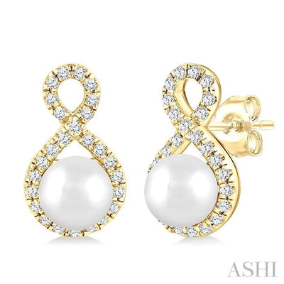 Pearl & Petite Diamond Fashion Earrings