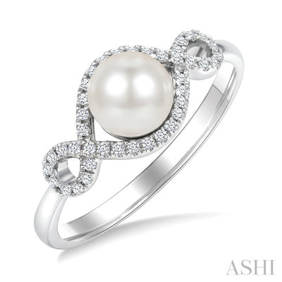 Pearl & Petite Diamond Fashion Ring