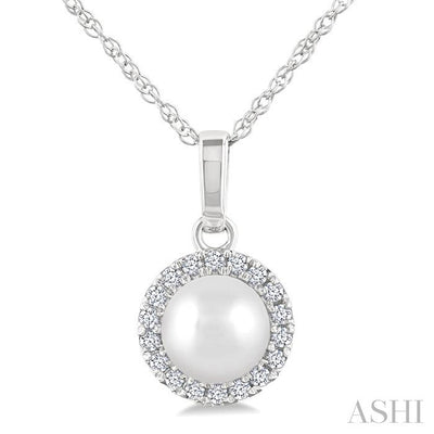Pearl & Halo Diamond Pendant