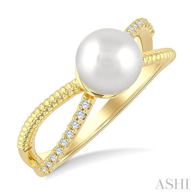 Pearl & Diamond Fashion Ring