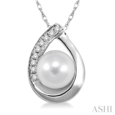 Pearl & Diamond Fashion Pendant