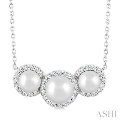 Pearl & Halo Diamond Fashion Pendant