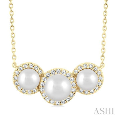 Pearl & Halo Diamond Fashion Pendant