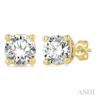 Round Shape Diamond Stud Earrings