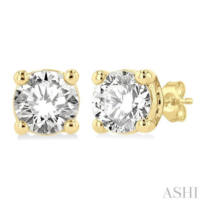 Round Shape Diamond Stud Earrings