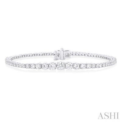 Graduated Diamond Tennis Bracelet