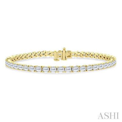 Emerald Shape East-West Diamond Tennis Bracelet