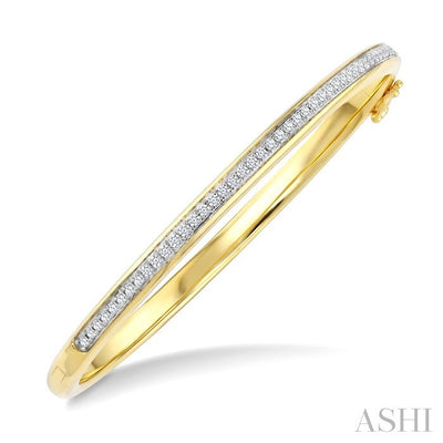 Pave-Set Diamond Fashion Bangle