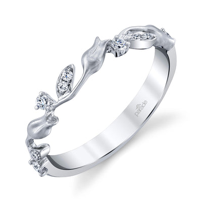 Nature-inspired Diamond Wedding Ring