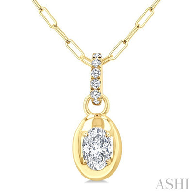 Oval Shape Paperclip Diamond Fashion Pendant