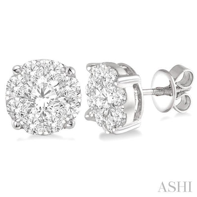 Round Shape Lovebright Essential Diamond Stud Earrings