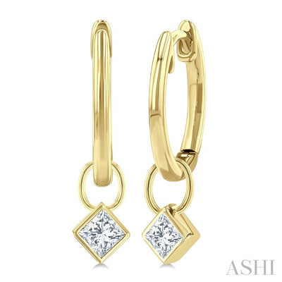 Princess Shape Bezel Set Diamond Huggie Fashion Earrings