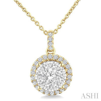 Round Shape Halo Lovebright Essential Diamond Pendant