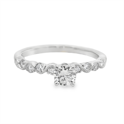 Round Diamond Engagement Ring