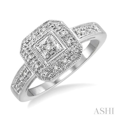 Cushion Shape Diamond Ring