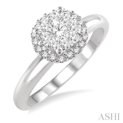 Round Shape Halo Lovebright Essential Diamond Engagement Ring