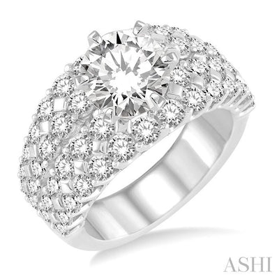 Round Shape Semi-Mount Diamond Engagement Ring
