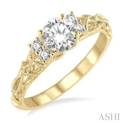 Round Shape Diamond Engagement Ring
