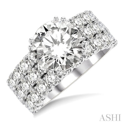 Round Shape Semi-Mount Diamond Engagement Ring