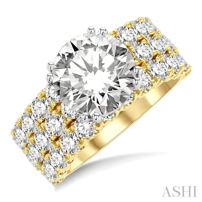 Round Shape Semi-Mount Diamond Engagement Ring