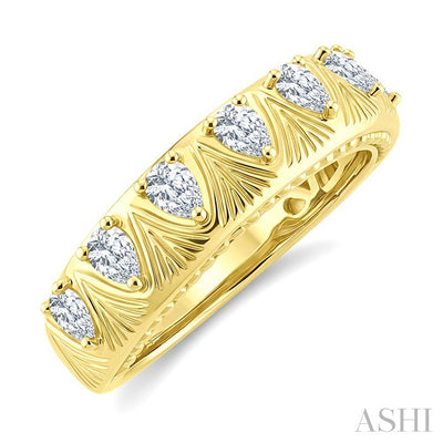 Pear Shape 7 Stone Diamond Fashion Band
