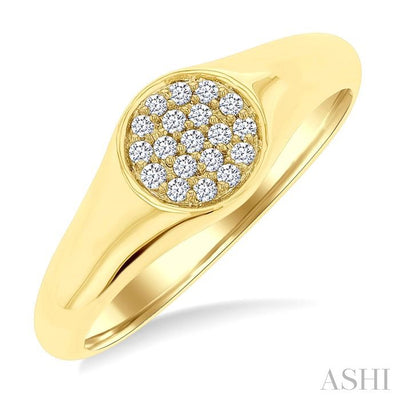Round Shape Diamond Signet Ring