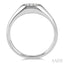 Oval Shape East-West Lovebright Essential Diamond Signet Ring