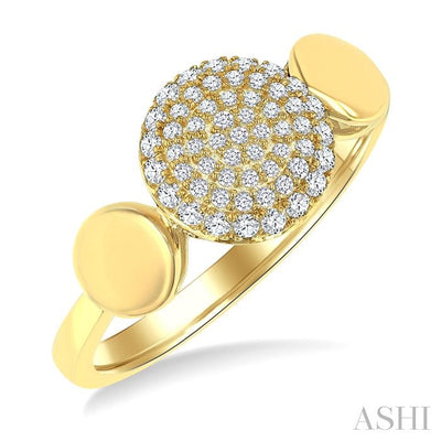 Pave-Set Round Shape Diamond Fashion Ring