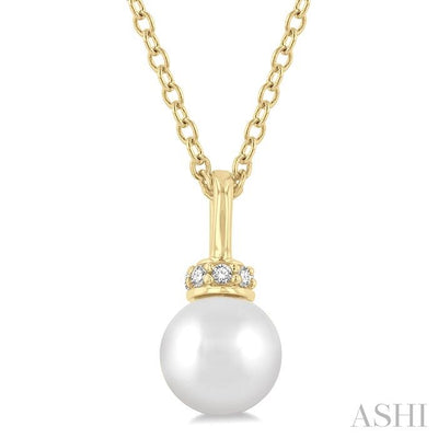 Pearl & Petite Diamond Fashion Pendant