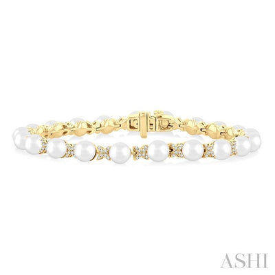 Pearl & Diamond Floral Fashion Bracelet