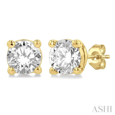 Round Shape Diamond Stud Earrings