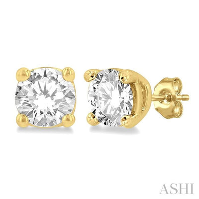 Round Shape Diamond Stud Earrings