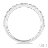 1/2 Ctw Round Cut Diamond Wedding Band in 14K White Gold