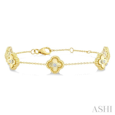 Clover Fluted Diamond Station Fashion Chain Bracelet