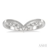 1/10 ctw Chevron Round Cut Diamond Highlighted Wedding Band in 14K White Gold