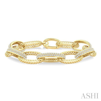 Aeris Gold Bold Oval Shape Link Diamond Fashion Bracelet