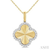 1/4 Ctw Fluted Texture Clover Round Cut Diamond Fashion Pendant With Chain in 10K Yellow and White Gold