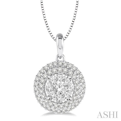 Round Shape Halo Lovebright Essential Diamond Pendant